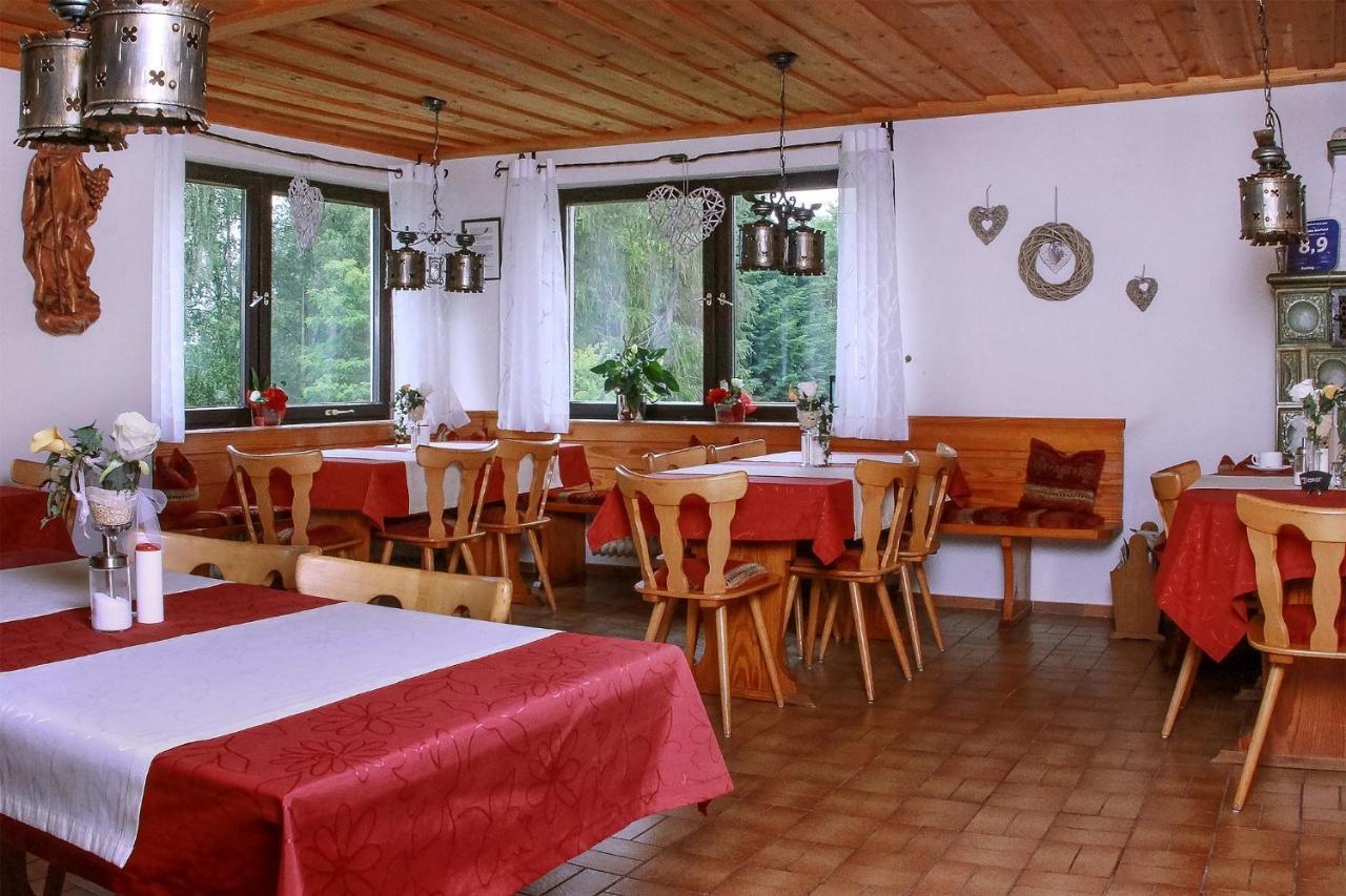 Landhaus Am Forst - Apartments Bad Alexandersbad Buitenkant foto